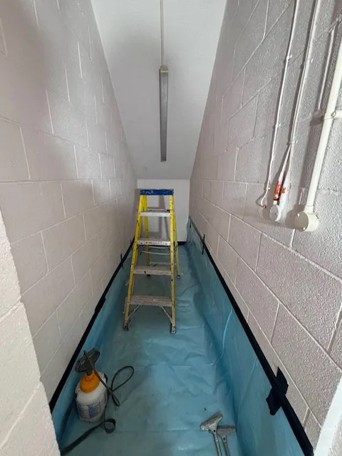 HSE-licensed asbestos gasket strip-out in N6